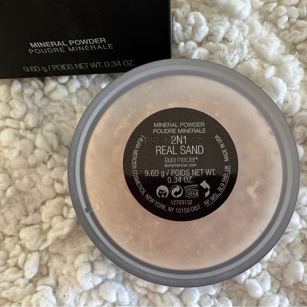 Laura Mercier Mineral Powder - Real Sand - Picture 4 of 5